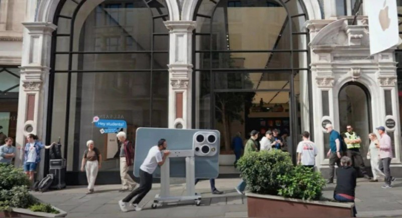 Сколько весит гигантский iPhone, который попал в книгу рекордов Гиннеса