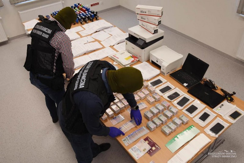 В Польше задержали белорусов за подделку документов